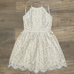 Tobi Women Lace Halter Fit & Flare Dress Size‎ Medium White Nude Open Back LWD